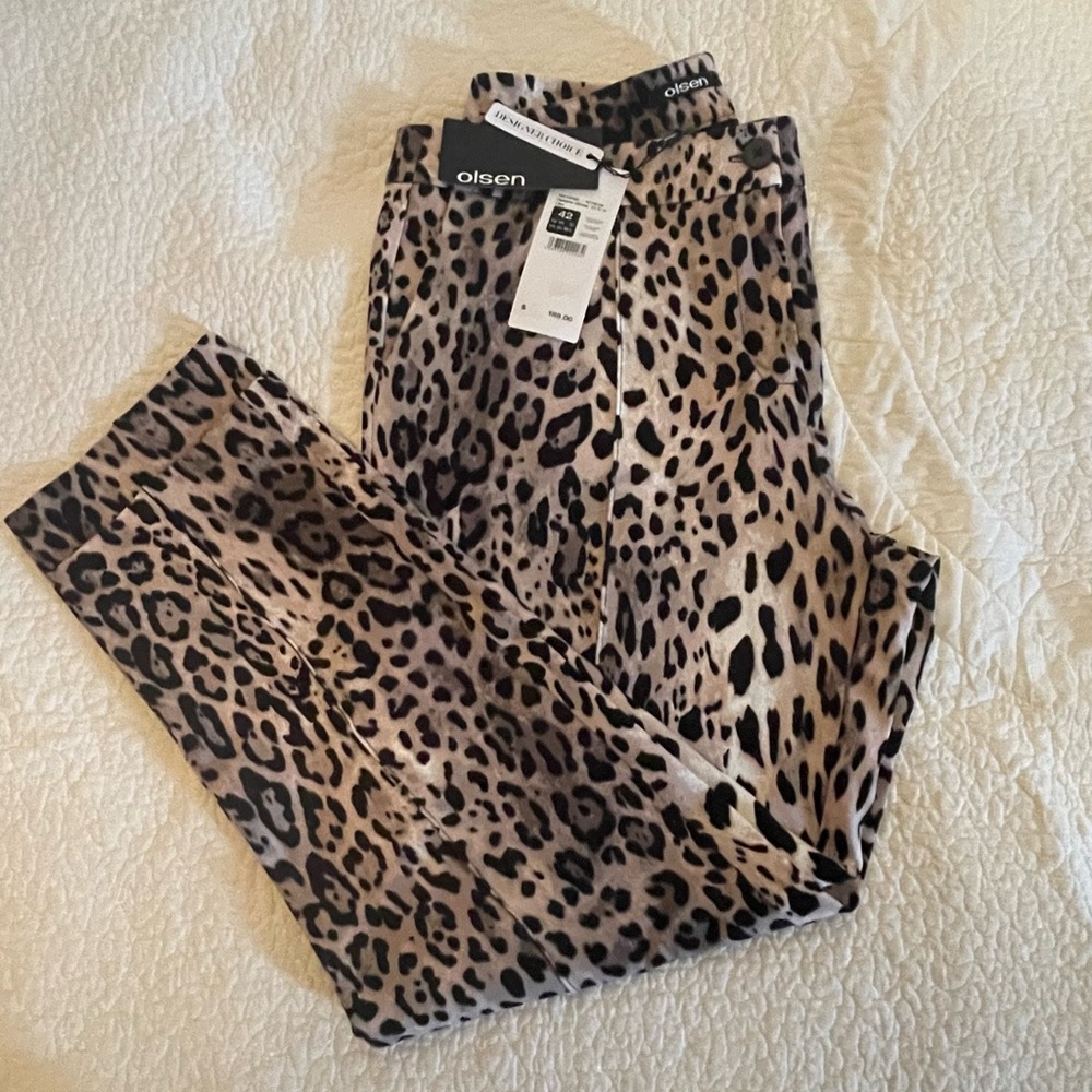 Olsen Leopard Print Ankle Pants